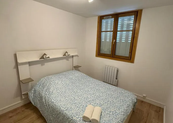 Charming 2 Bedroom 60 M2 3-room In Center شقة *